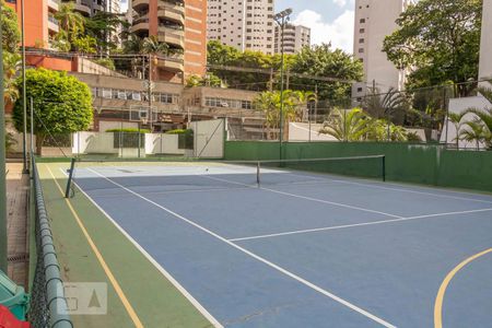 Apartamento à venda com 225m², 3 quartos e 4 vagas Apartamento à venda com 225m², 3 quartos e 4 vagasQuadra