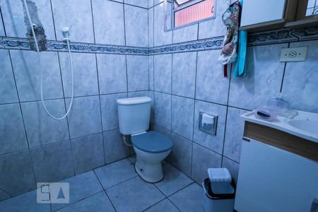 Casa à venda com 100m², 2 quartos e 6 vagas Casa à venda com 100m², 2 quartos e 6 vagasBanheiro