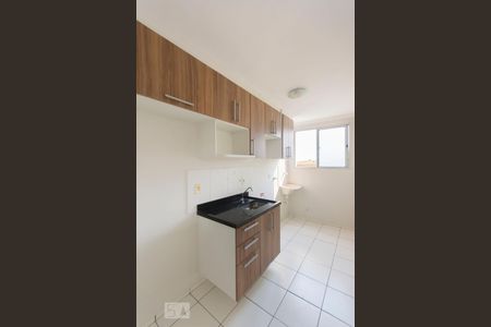 Cozinha de apartamento à venda com 2 quartos, 45m² em Vila Campos Sales, Campinas