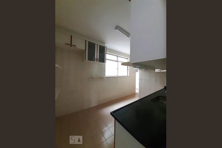 Apartamento à venda com 110m², 3 quartos e 2 vagasCozinha
