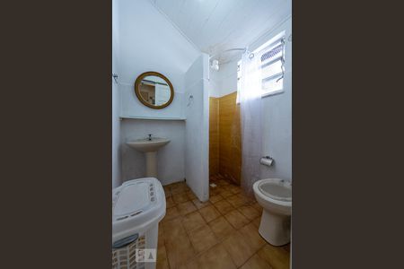 Banheiro de kitnet/studio para alugar com 1 quarto, 26m² em Leblon, Rio de Janeiro