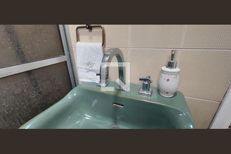 Casa à venda com 120m², 3 quartos e 2 vagasBanheiro 2