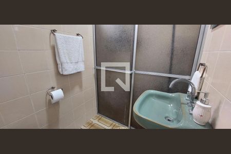 Casa à venda com 120m², 3 quartos e 2 vagasBanheiro 2