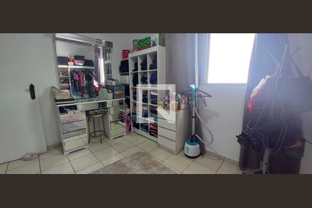 Casa à venda com 120m², 3 quartos e 2 vagasQuarto 3 - closet