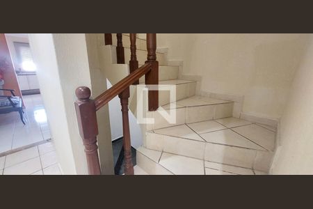 Casa à venda com 120m², 3 quartos e 2 vagasescada