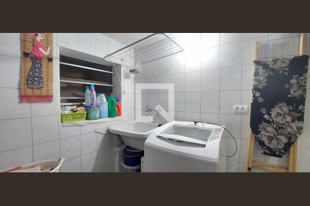 Casa à venda com 120m², 3 quartos e 2 vagasÁrea de Serviço