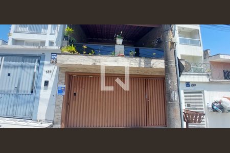 Casa à venda com 120m², 3 quartos e 2 vagasFachada