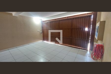 Casa à venda com 120m², 3 quartos e 2 vagasGaragem