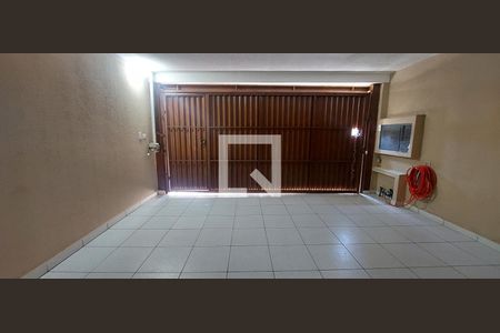 Casa à venda com 120m², 3 quartos e 2 vagasGaragem