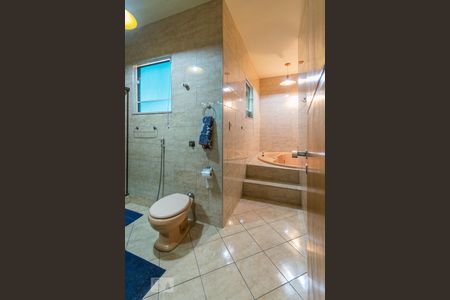 Apartamento à venda com 520m², 3 quartos e 1 vagaBanheiro da Suíte 1