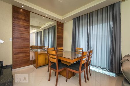 Sala de apartamento à venda com 3 quartos, 520m² em Olaria, Rio de Janeiro