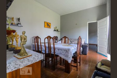 Casa à venda com 170m², 2 quartos e sem vagaSala