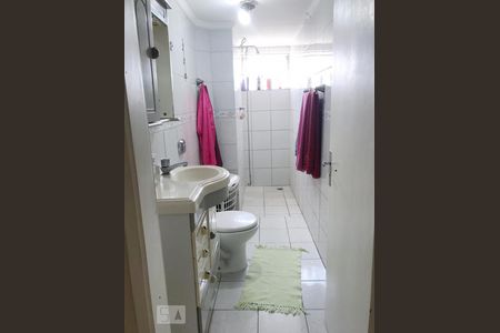 Banheiro de apartamento à venda com 2 quartos, 53m² em Vila Vitório Mazzei, São Paulo