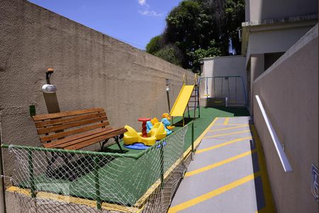Apartamento à venda com 53m², 2 quartos e 1 vagaÁrea Comum - Playground