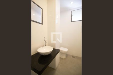 Apartamento para alugar com 88m², 3 quartos e 1 vaga Apartamento para alugar com 88m², 3 quartos e 1 vagaBanheiro da Área de serviço