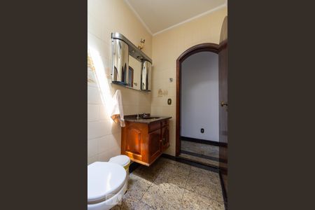 Banheiro social  de casa à venda com 4 quartos, 250m² em Vila Antonio, São Paulo