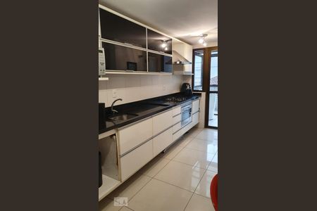 Cozinha de apartamento à venda com 1 quarto, 117m² em Petrópolis, Porto Alegre
