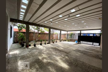 Casa à venda com 120m², 4 quartos e 4 vagasGaragem