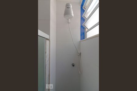 Banheiro de apartamento à venda com 1 quarto, 38m² em Leme, Rio de Janeiro