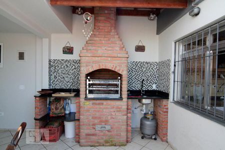 Casa à venda com 165m², 3 quartos e 2 vagasChurrasqueira