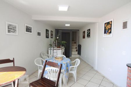 Casa à venda com 165m², 3 quartos e 2 vagasQuintal