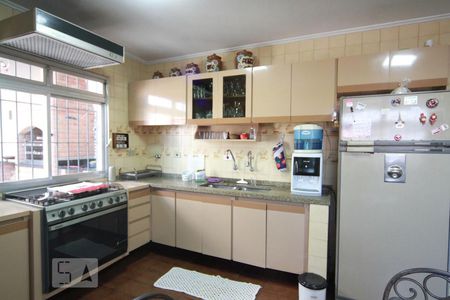 Casa à venda com 165m², 3 quartos e 2 vagasCozinha