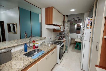 Apartamento à venda com 55m², 2 quartos e 1 vagaCozinha