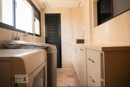 Apartamento à venda com 130m², 3 quartos e 2 vagasÁrea de Serviço