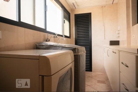 Apartamento à venda com 130m², 3 quartos e 2 vagasÁrea de Serviço