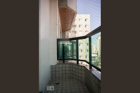 Apartamento à venda com 130m², 3 quartos e 2 vagasVaranda da Suíte