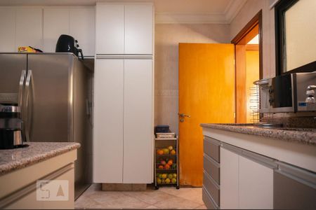 Apartamento à venda com 130m², 3 quartos e 2 vagasCozinha