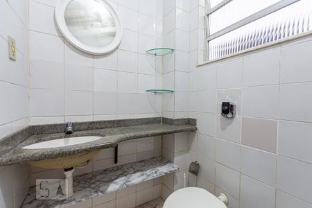 Banheiro Social de apartamento para alugar com 1 quarto, 60m² em São Domingos, Niterói