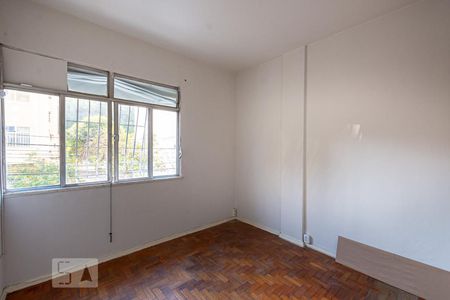 Quarto 1 de apartamento para alugar com 1 quarto, 60m² em São Domingos, Niterói