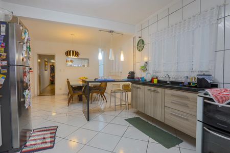 Casa à venda com 192m², 3 quartos e 4 vagas Casa à venda com 192m², 3 quartos e 4 vagasCozinha