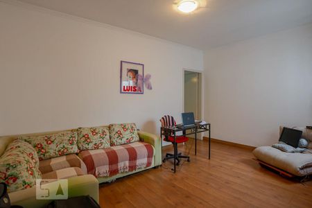 Casa à venda com 192m², 3 quartos e 4 vagas Casa à venda com 192m², 3 quartos e 4 vagasEscritório