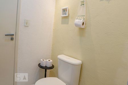 Banheiro de casa à venda com 3 quartos, 192m² em Vila Santo Estefano, São Paulo