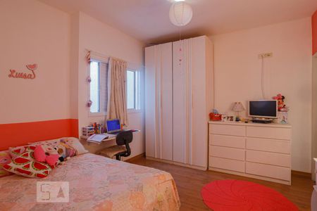 Casa à venda com 192m², 3 quartos e 4 vagas Casa à venda com 192m², 3 quartos e 4 vagasQuarto 2 Suíte