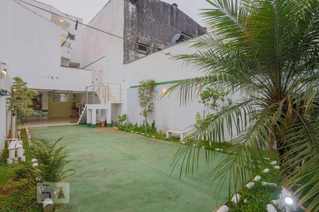 Casa à venda com 192m², 3 quartos e 4 vagas Casa à venda com 192m², 3 quartos e 4 vagasQuintal