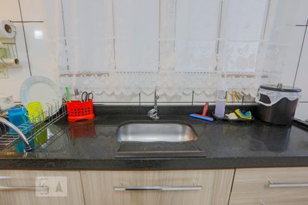 Casa à venda com 192m², 3 quartos e 4 vagas Casa à venda com 192m², 3 quartos e 4 vagasCozinha