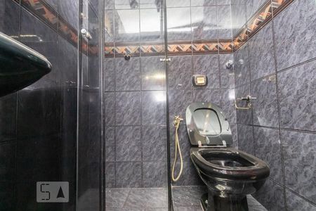 Banheiro de apartamento à venda com 2 quartos, 64m² em Carlos Prates, Belo Horizonte
