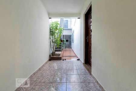 Casa à venda com 125m², 5 quartos e 2 vagasCorredor de Acesso ao Imóvel 
