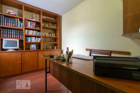 Casa à venda com 125m², 5 quartos e 2 vagasQuarto 5 - Escritorio 