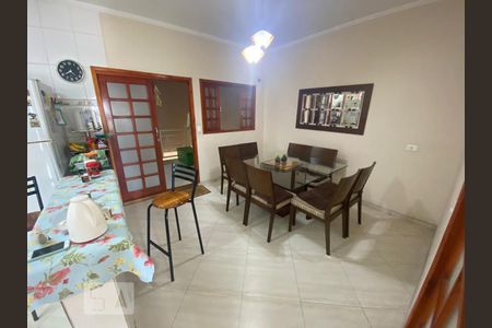 Casa para alugar com 350m², 4 quartos e 8 vagasCozinha