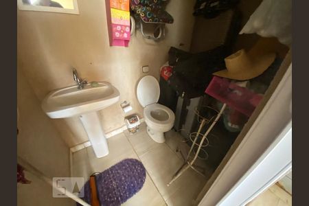 Casa para alugar com 350m², 4 quartos e 8 vagasBanheiro 4