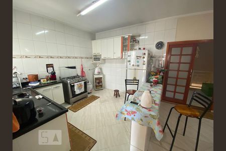 Casa para alugar com 350m², 4 quartos e 8 vagasCozinha