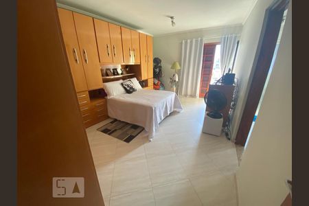 Suite de casa para alugar com 4 quartos, 350m² em Vila Talarico, São Paulo