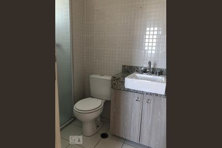 Banheiro de apartamento para alugar com 3 quartos, 110m² em Carandiru, São Paulo