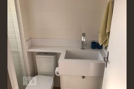 Apartamento à venda com 57m², 2 quartos e 1 vaga Apartamento à venda com 57m², 2 quartos e 1 vagaBanheiro