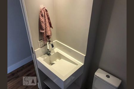 Apartamento à venda com 57m², 2 quartos e 1 vaga Apartamento à venda com 57m², 2 quartos e 1 vagaBanheiro