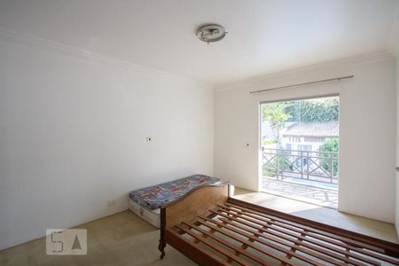 Casa de condomínio para alugar com 490m², 3 quartos e 4 vagasSuíte 2